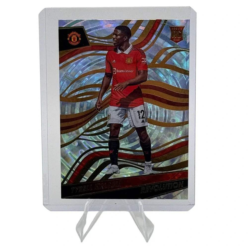 Panini Revolution Tyrell Malacia Fractal Rookie Card Manchester United 290 22-23